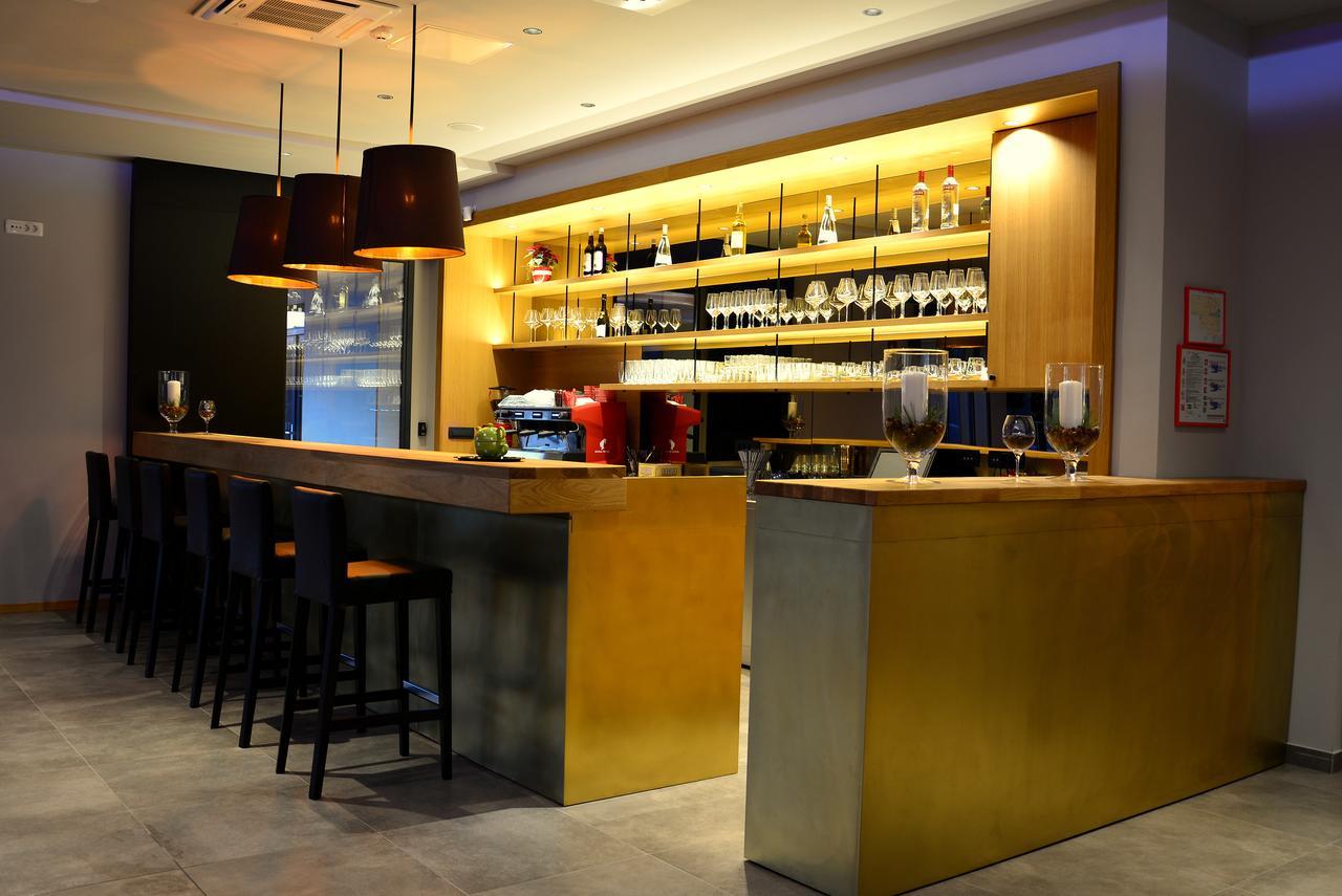 Hotel Dolenjc Ново Место Екстериор снимка
